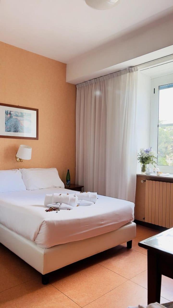 Villa Eur Parco Dei Pini Rome Room photo